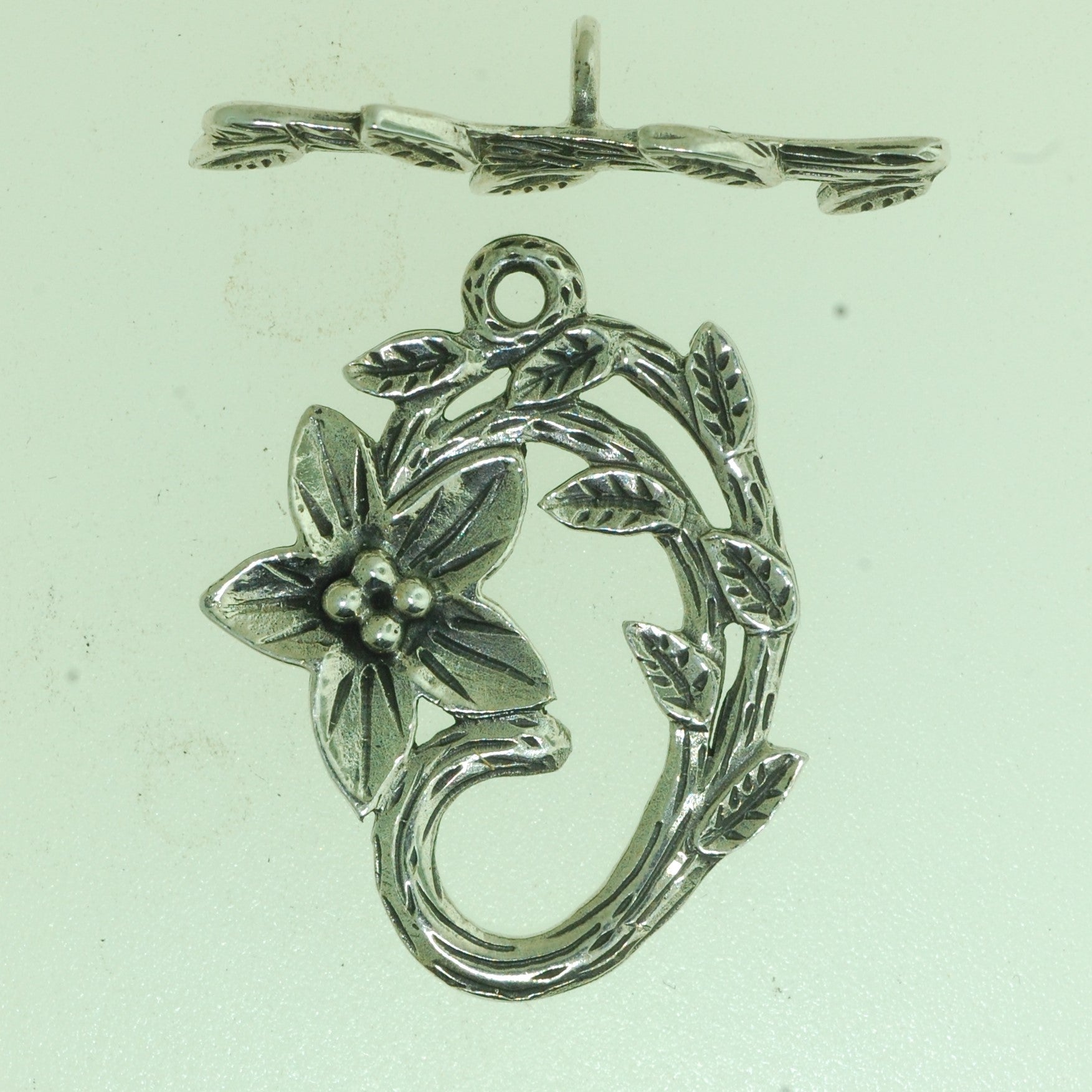 TG004 -Sterling Silver Flower Leaf Toggle Clasp